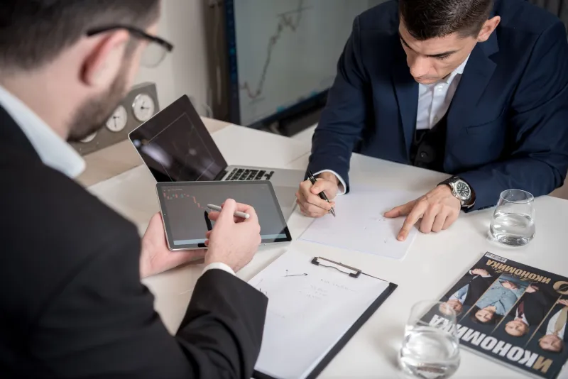 Boring Is the New Black: How Niche Web3 Writers Are Cashing In Where Big Media Won't Go